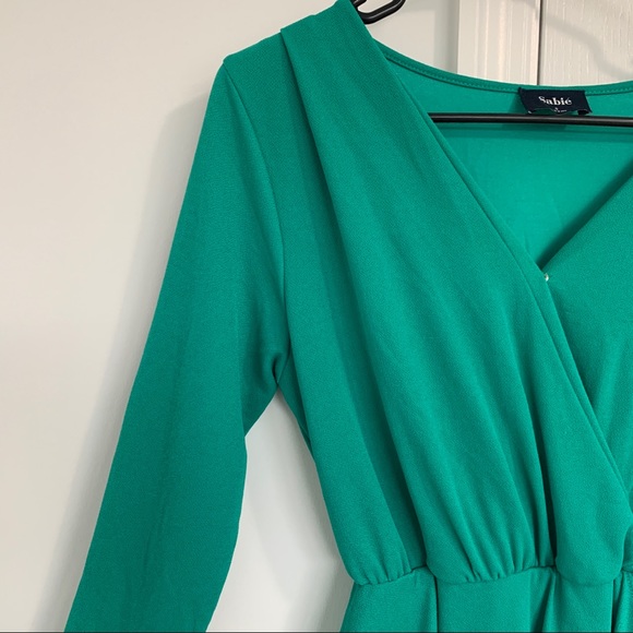 NWOT Sabie Green Wrap Dress Size Small - Picture 5 of 9